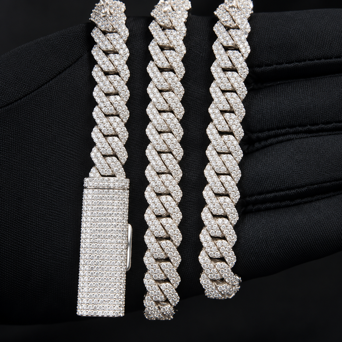 Ace & Lume Studios - 10mm Moissanite Cuban Link Bracelet